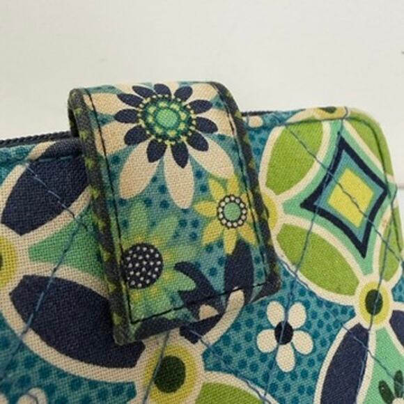 Vera Bradley Daisy Daisy Mini Zip Wallet Cotton Floral Bi-Fold Carry All - Picture 4 of 8